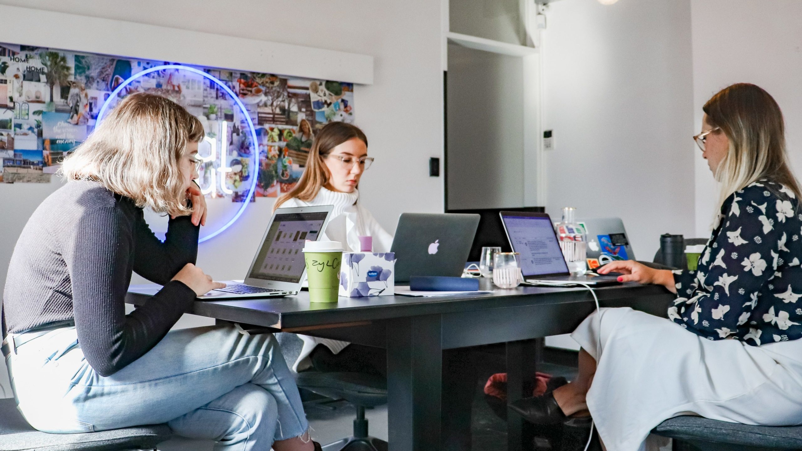 Équipe d’une entreprise en démarrage